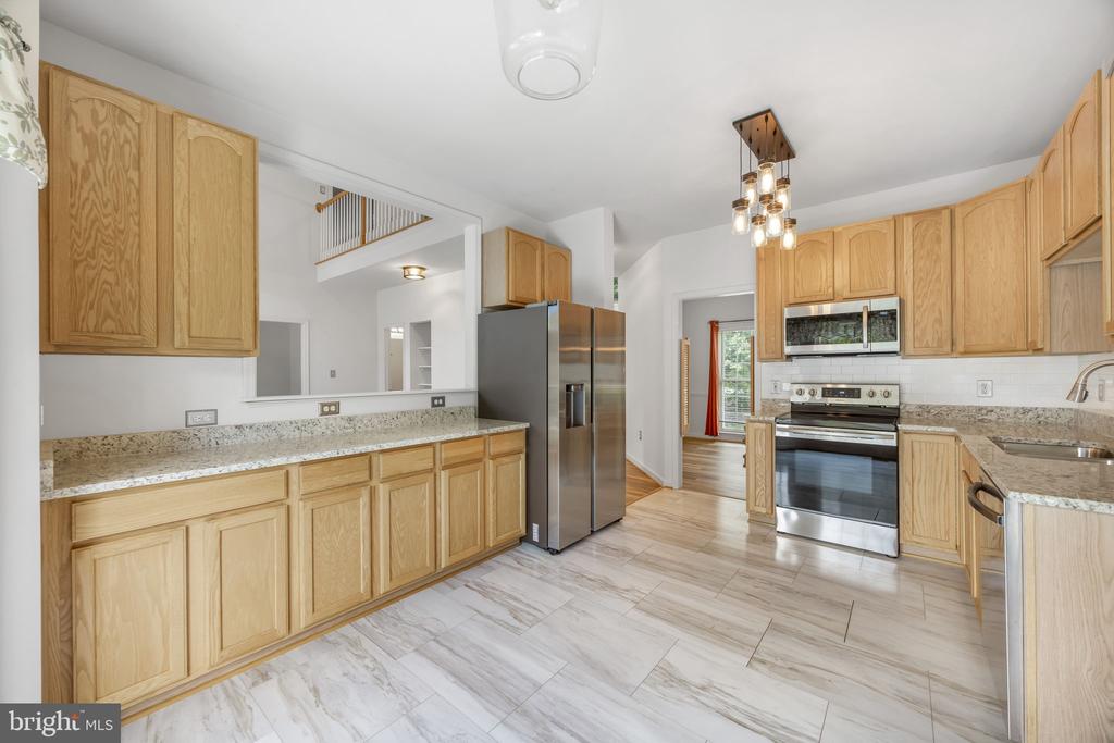 4318 BRIDLEPATH COURT