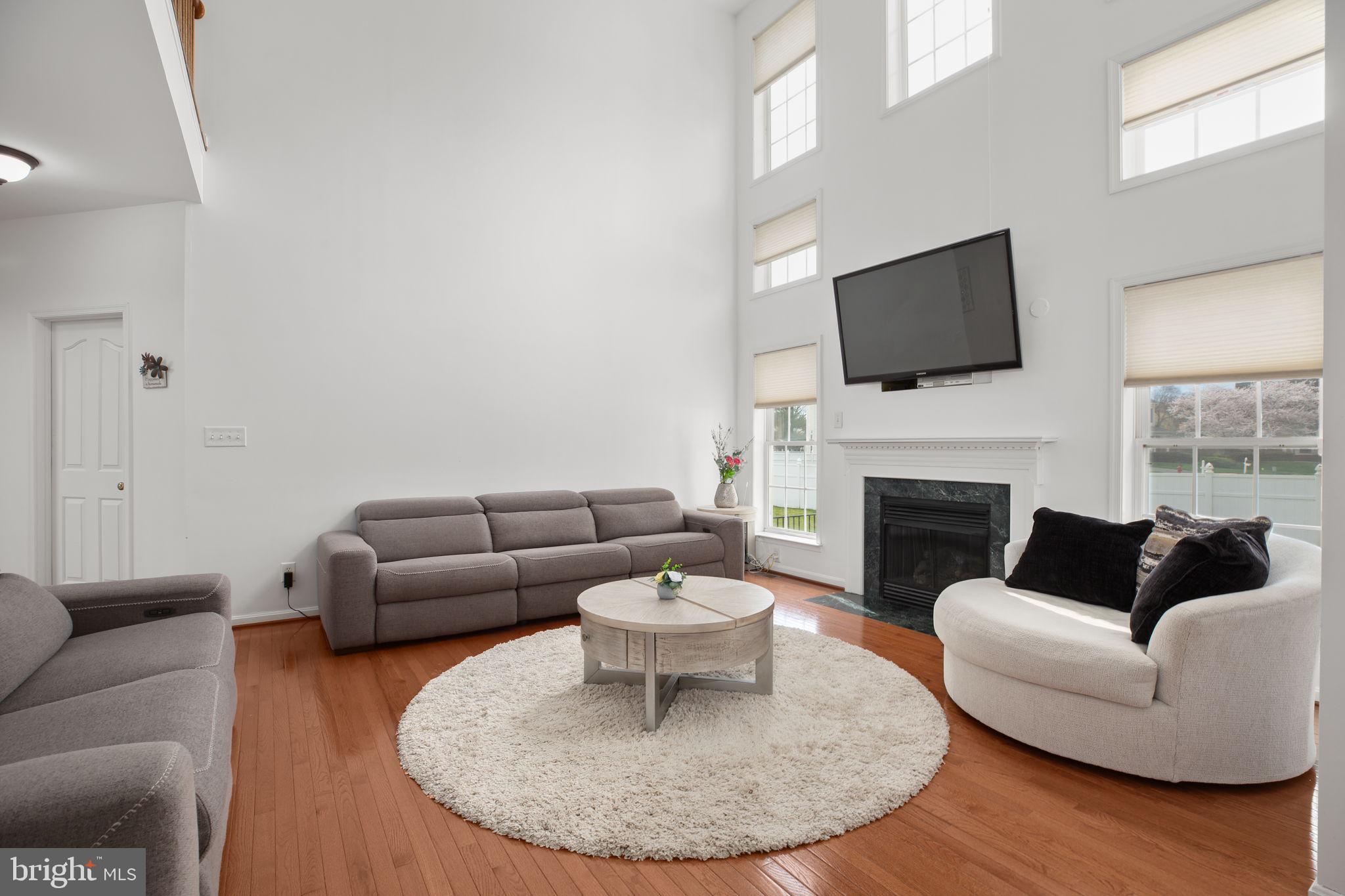 10804 TIDES COURT