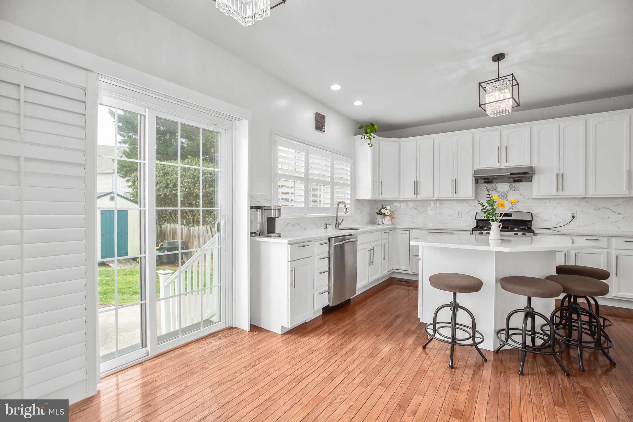 10804 TIDES COURT