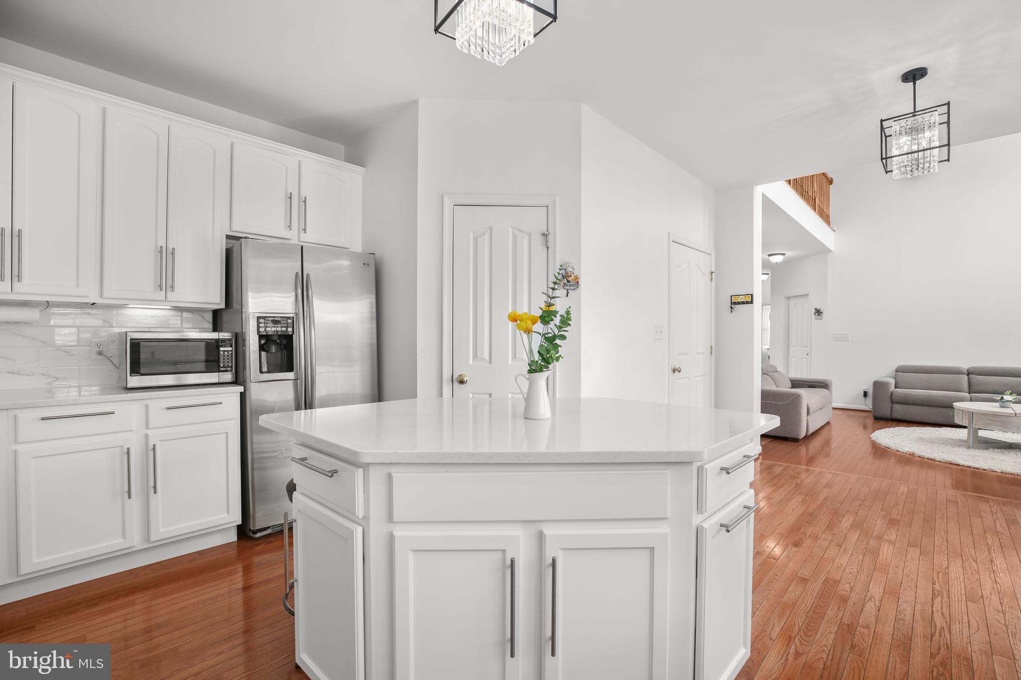10804 TIDES COURT