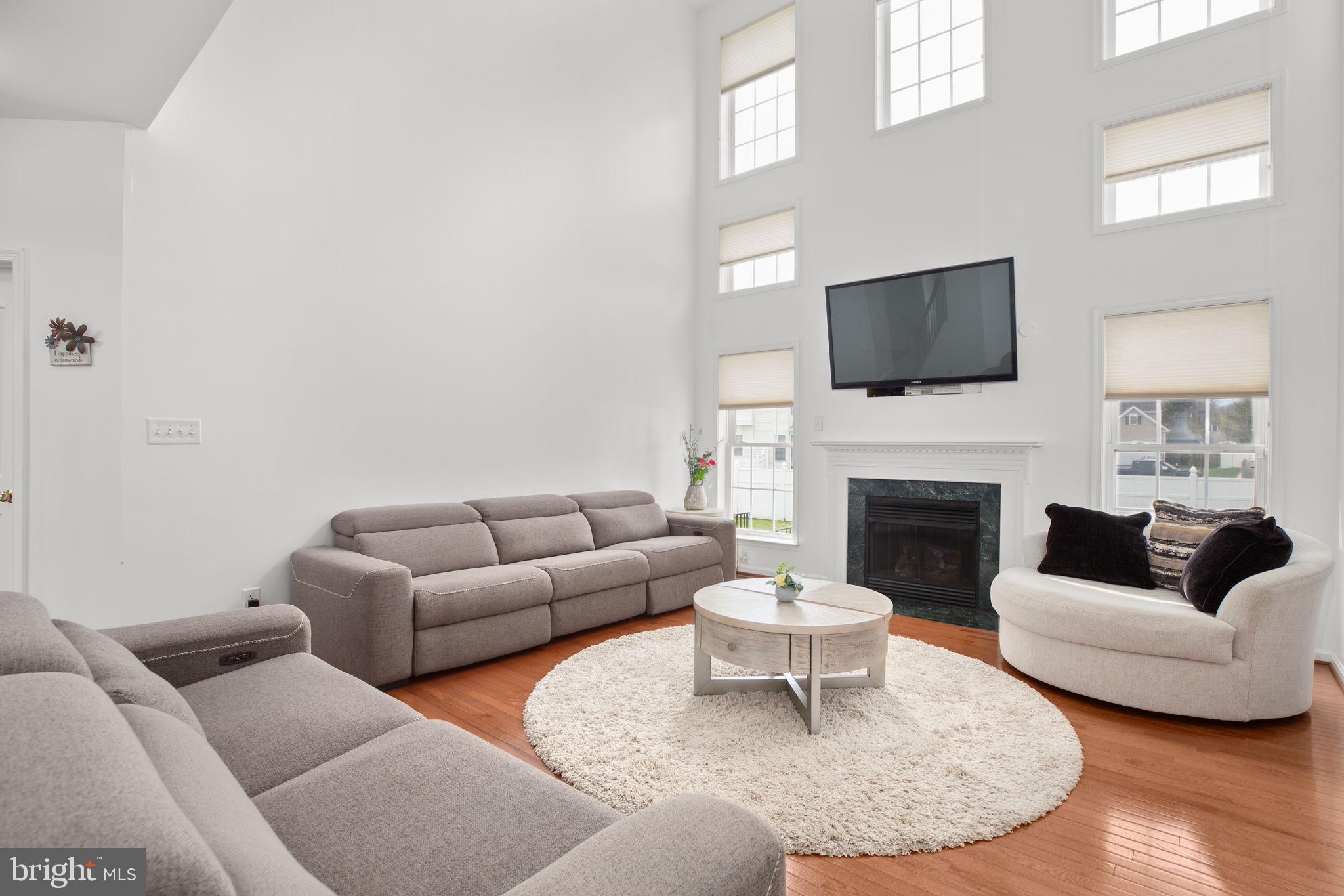 10804 TIDES COURT