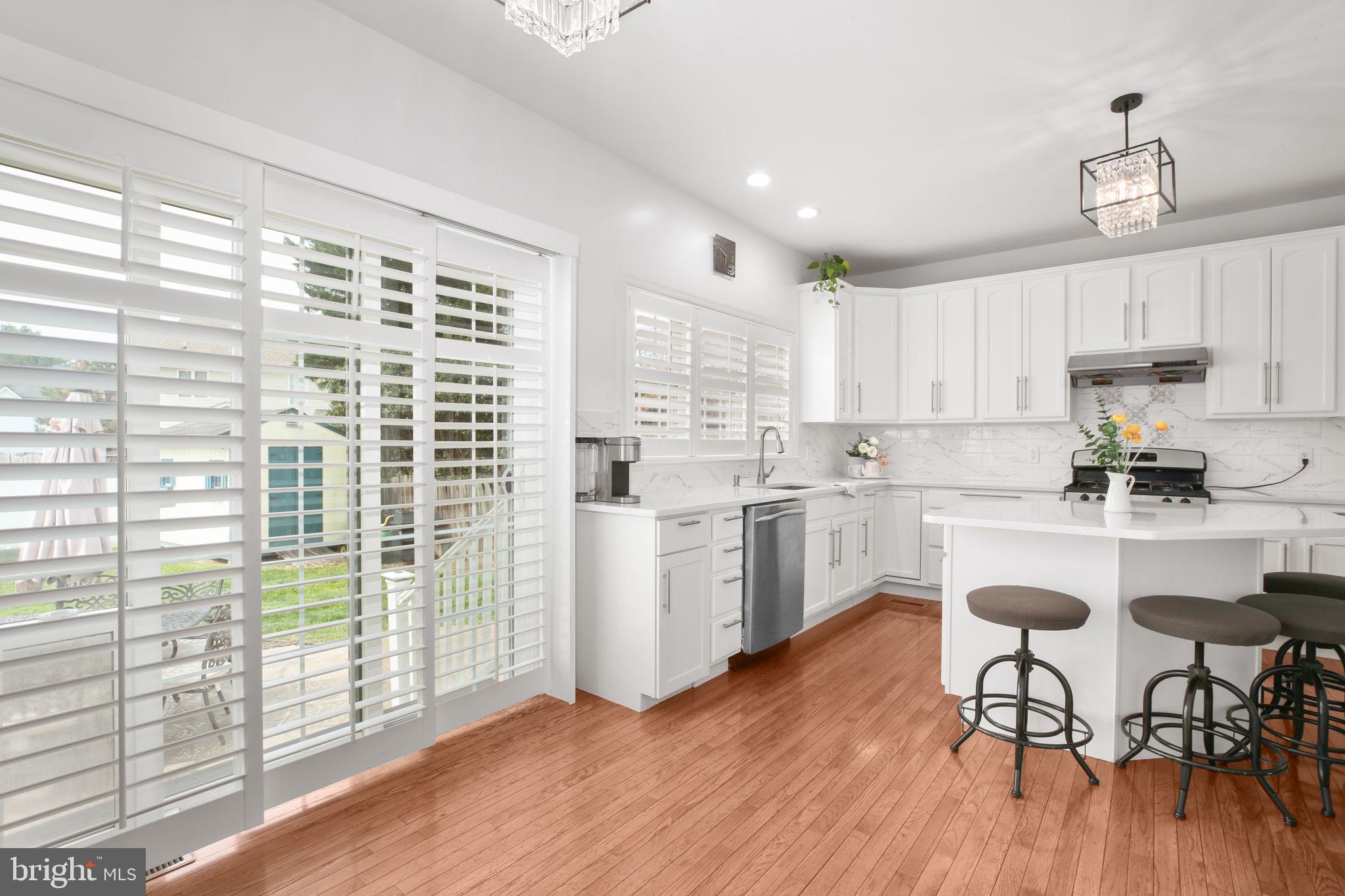 10804 TIDES COURT