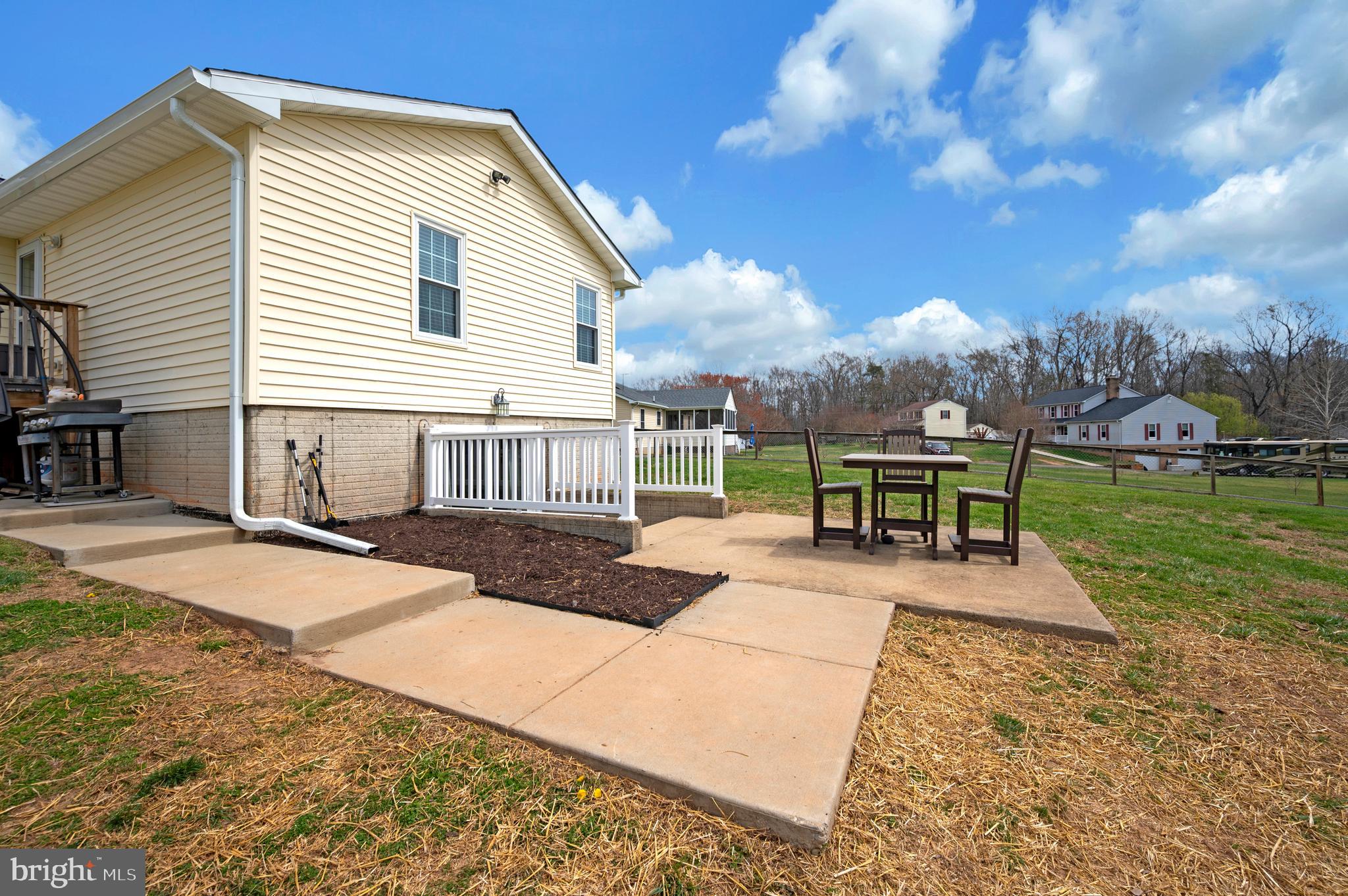 9504 QUAIL MEADOWS DRIVE