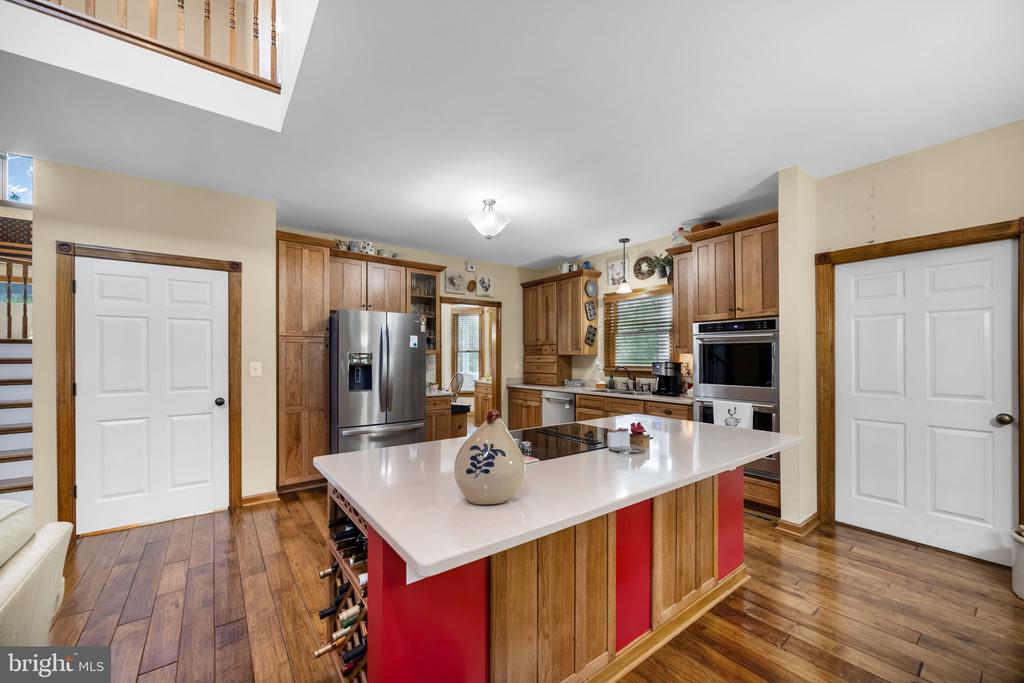 6657 LAWYERS ROAD