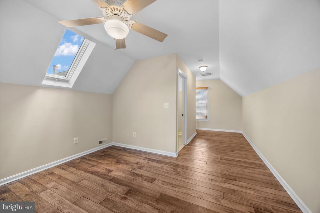 6657 LAWYERS ROAD