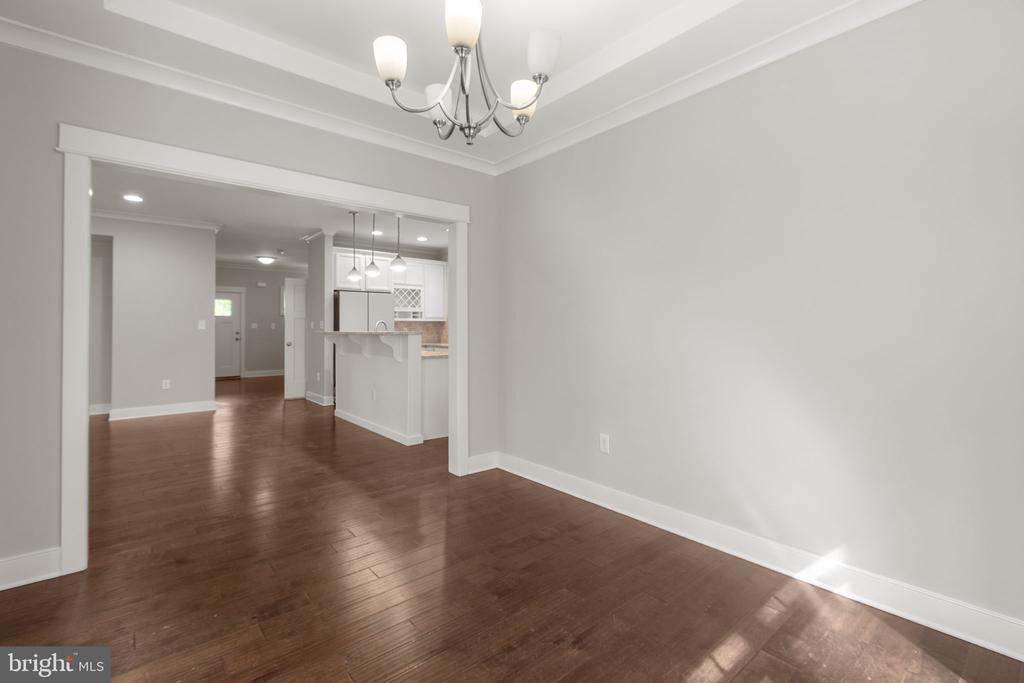 2518 REGENCY DRIVE