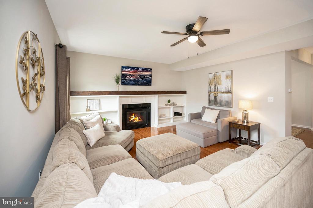 9610 HAZELBROOK COURT
