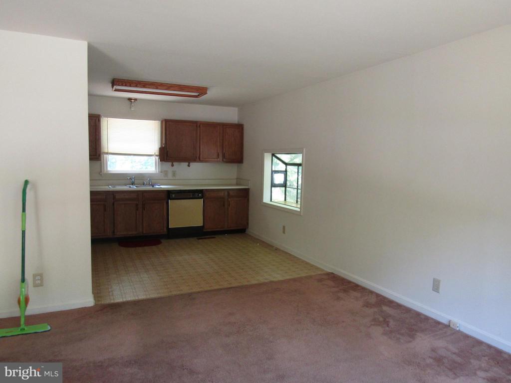 418 CLEVELAND COURT
