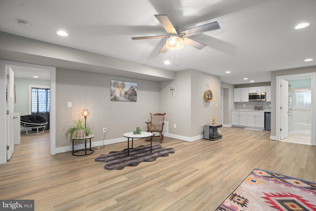7401 BRENTFORD TERRACE