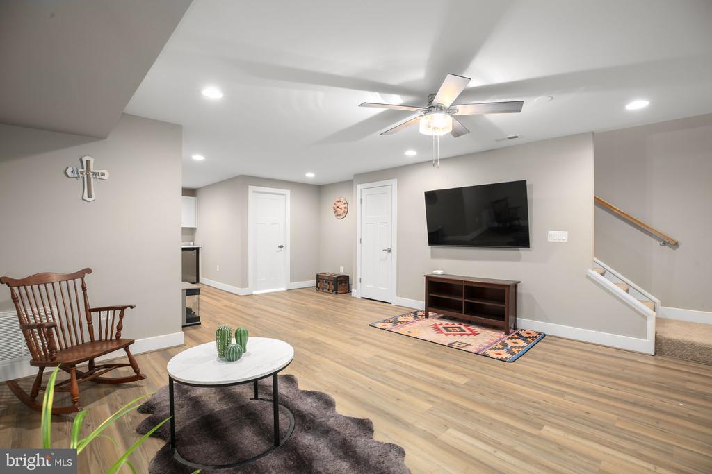 7401 BRENTFORD TERRACE