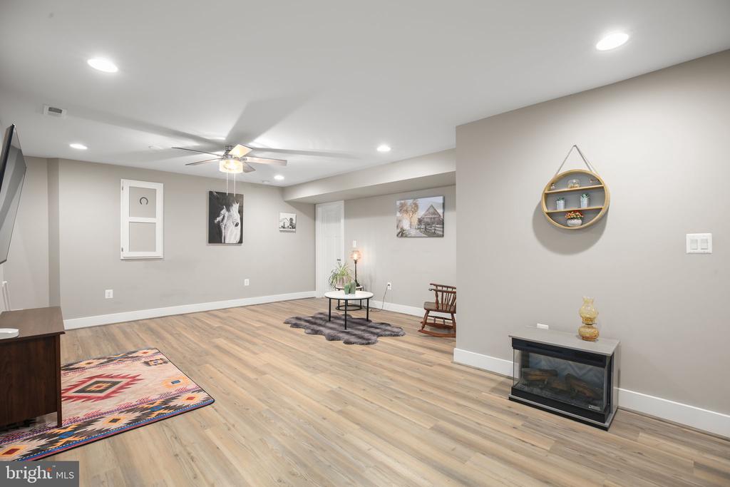 7401 BRENTFORD TERRACE