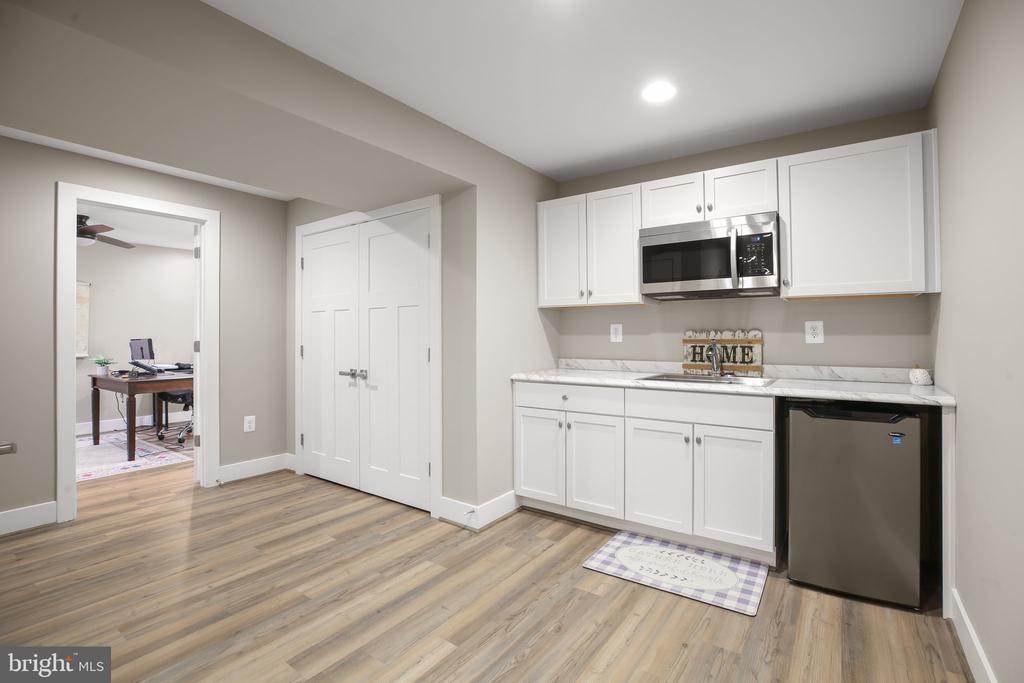 7401 BRENTFORD TERRACE