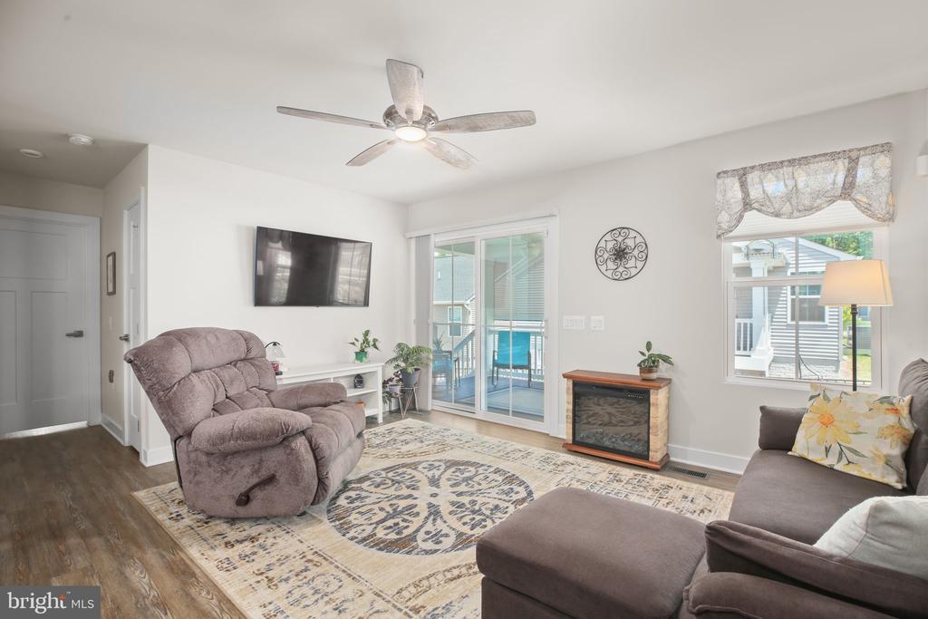 7401 BRENTFORD TERRACE