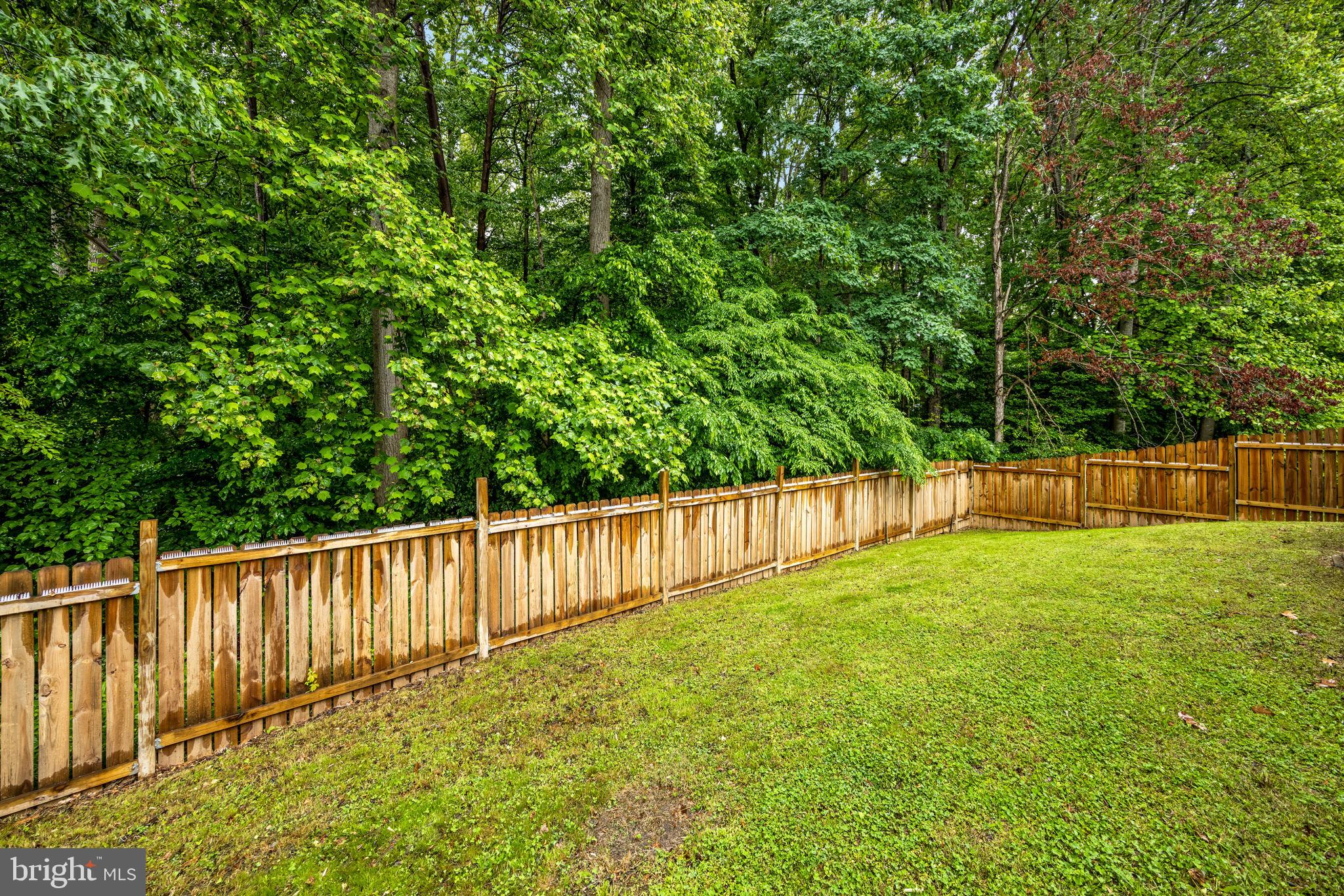 10907 CRESTWOOD DRIVE