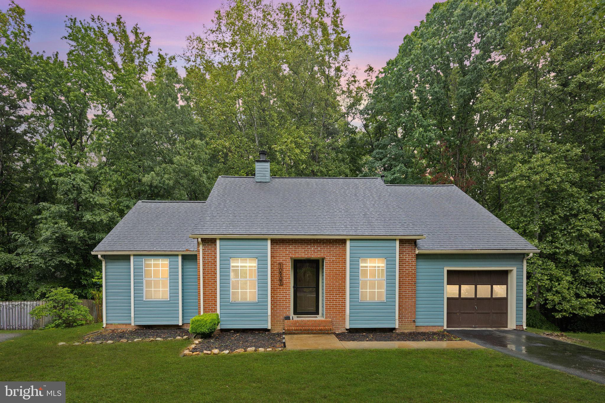 10907 CRESTWOOD DRIVE
