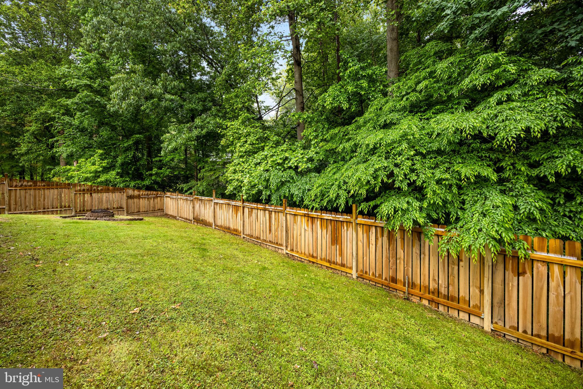 10907 CRESTWOOD DRIVE