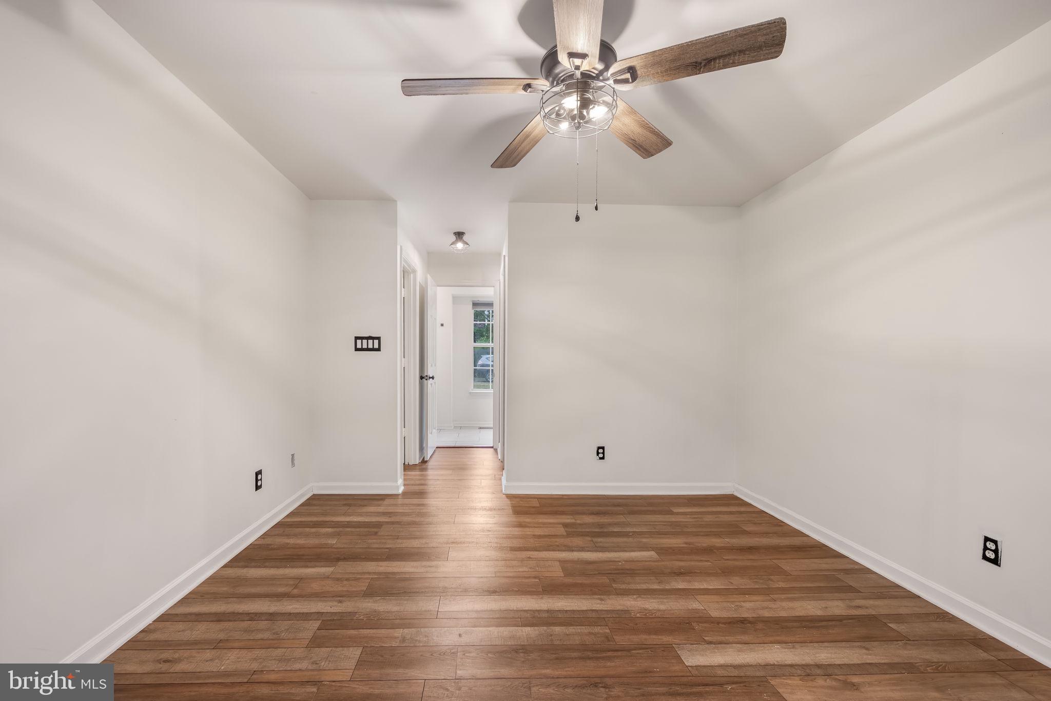 10907 CRESTWOOD DRIVE