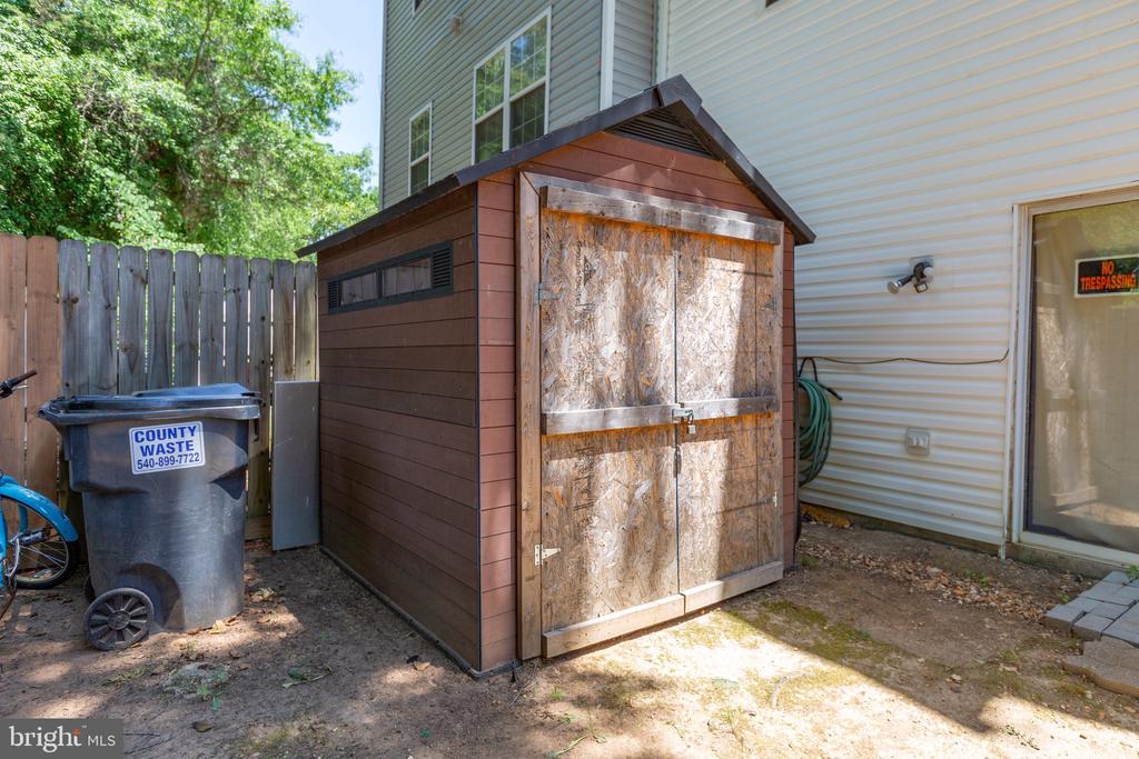 11012 COREYS WAY
