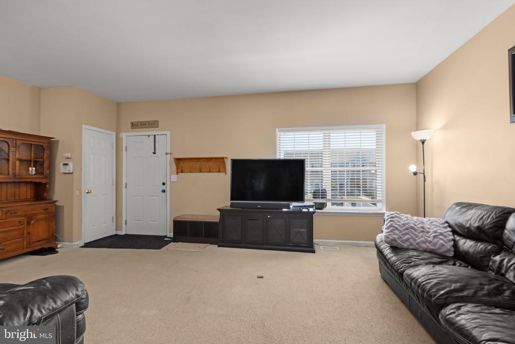 11012 COREYS WAY