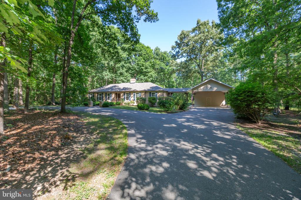 8401 GREY GHOST LANE