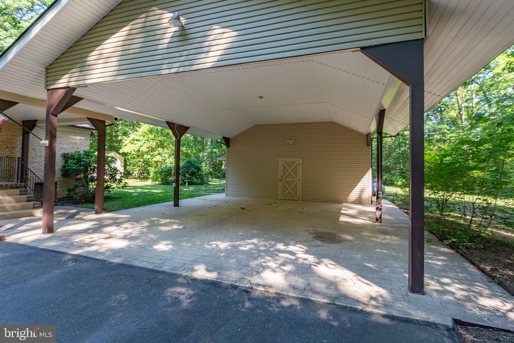 8401 GREY GHOST LANE