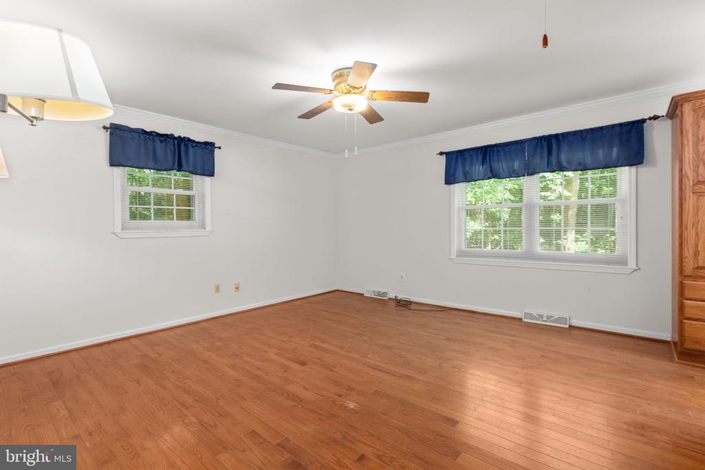 8401 GREY GHOST LANE
