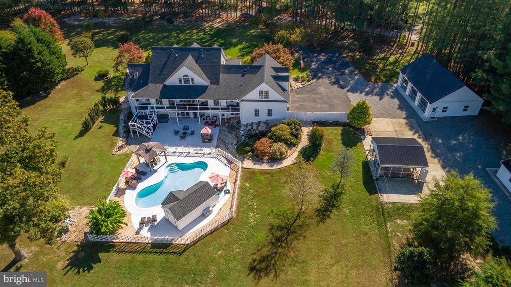 6829 FOX RIDGE ROAD