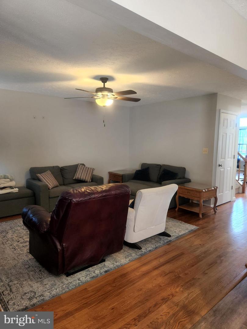 4317 AMELIA DRIVE