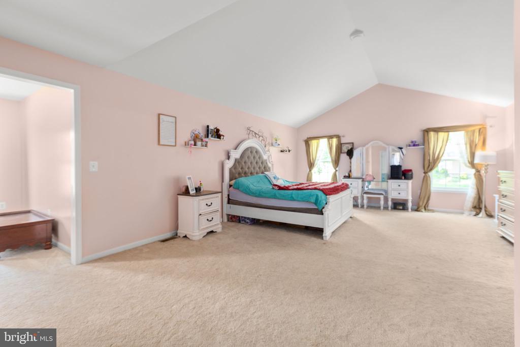 26 NOEL DRIVE