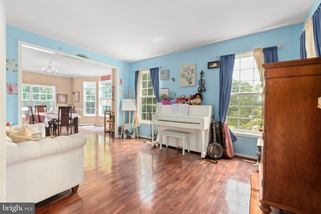26 NOEL DRIVE