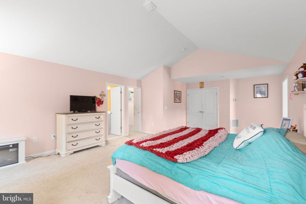 26 NOEL DRIVE