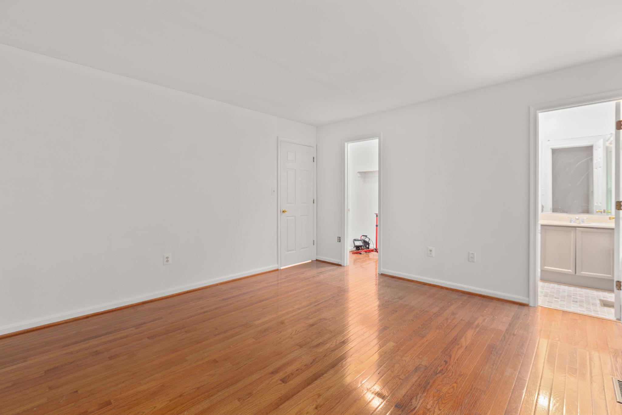 10015 WINDRIDGE DRIVE