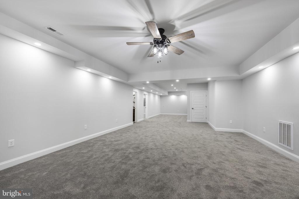 7121 COURTHOUSE ROAD