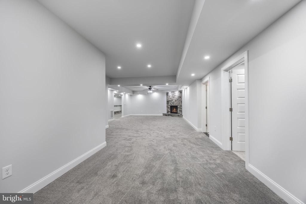 7121 COURTHOUSE ROAD