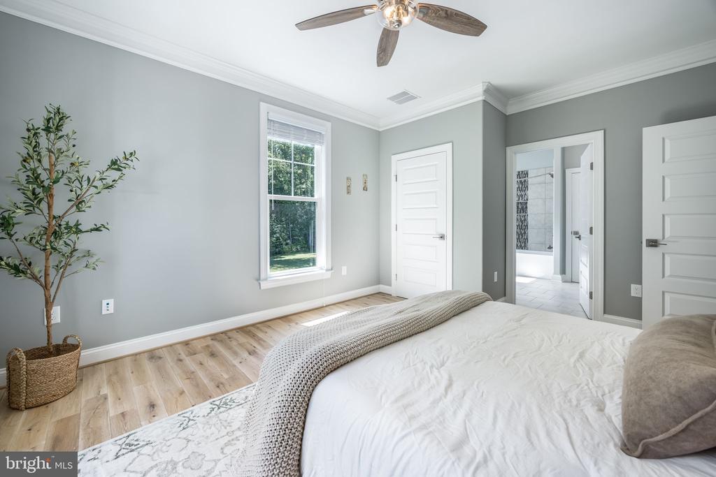 7121 COURTHOUSE ROAD