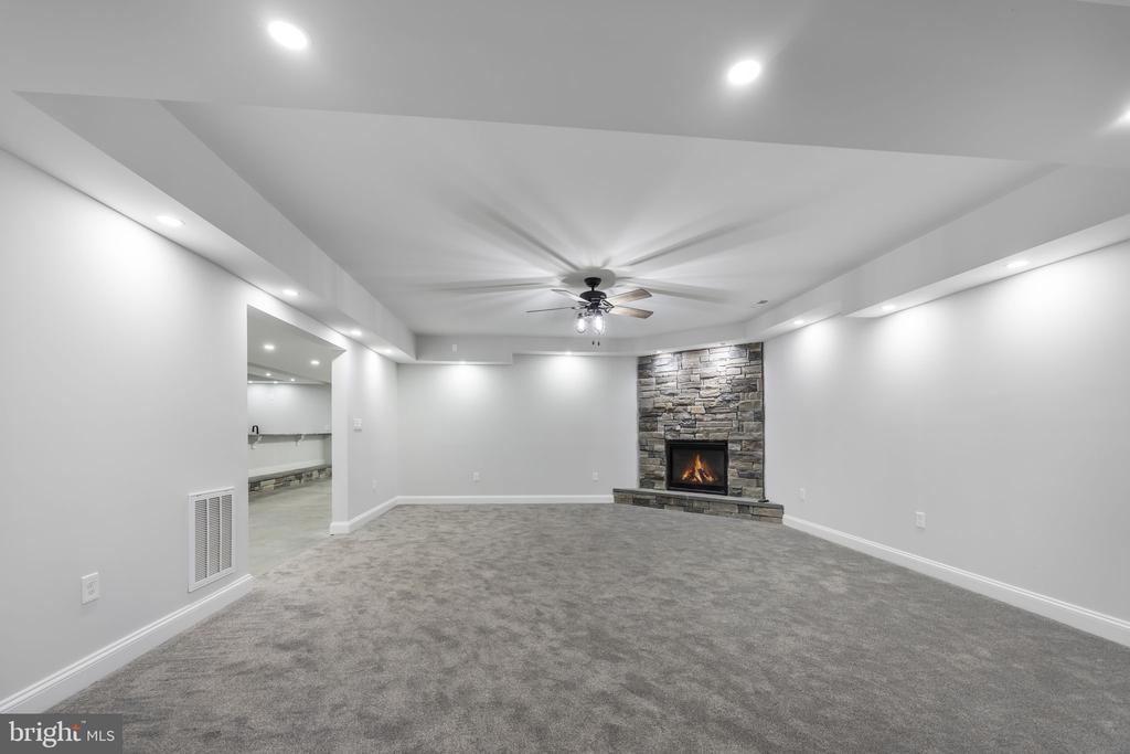 7121 COURTHOUSE ROAD