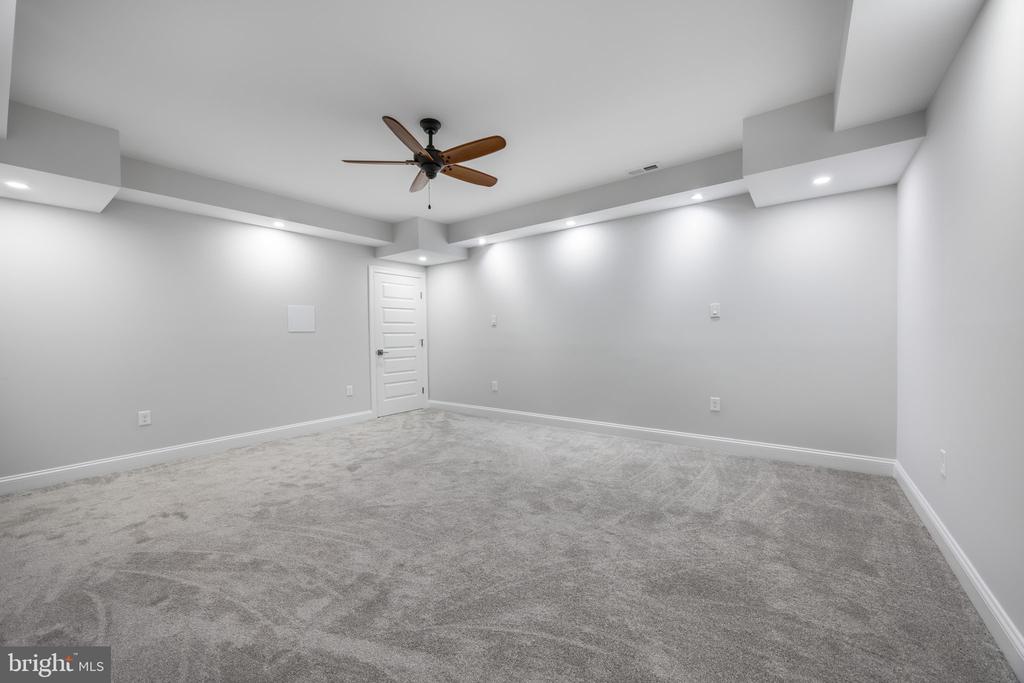 7121 COURTHOUSE ROAD