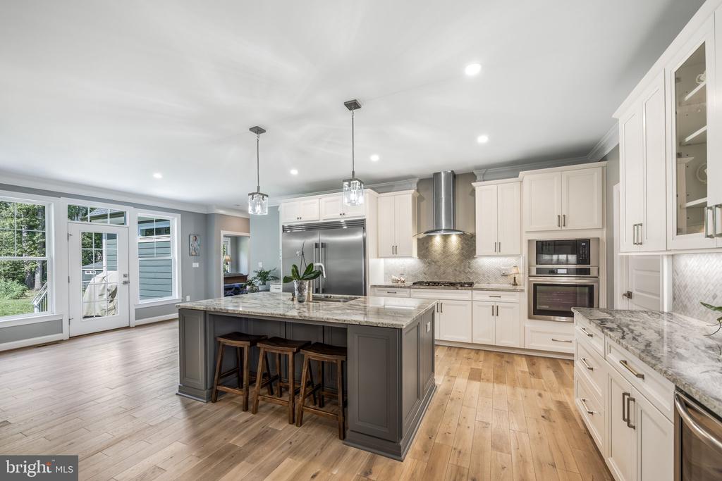 7121 COURTHOUSE ROAD