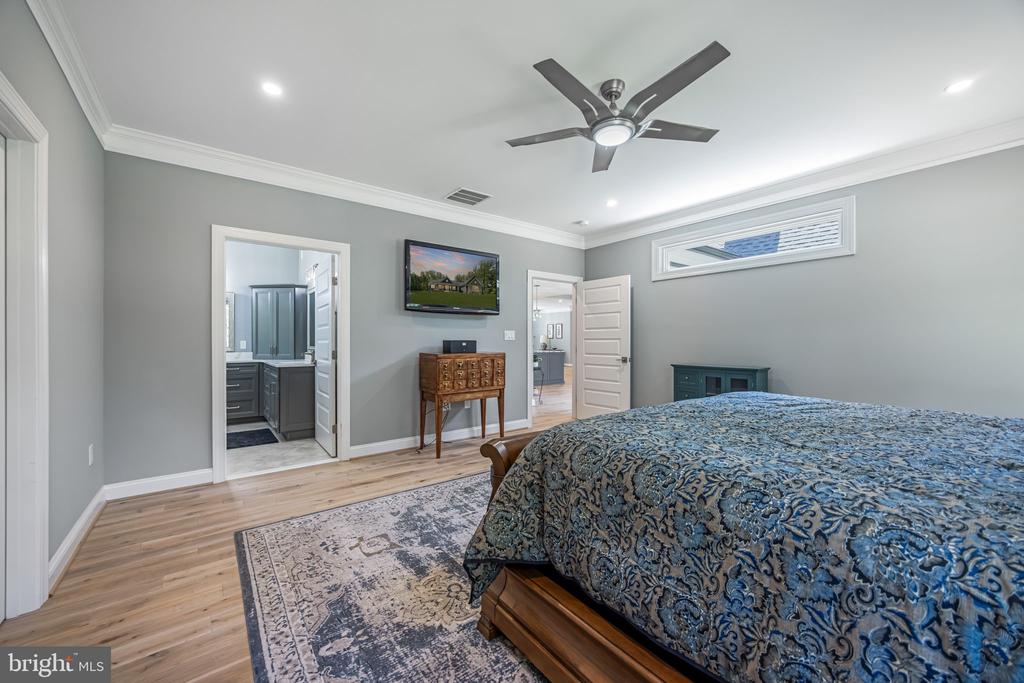 7121 COURTHOUSE ROAD