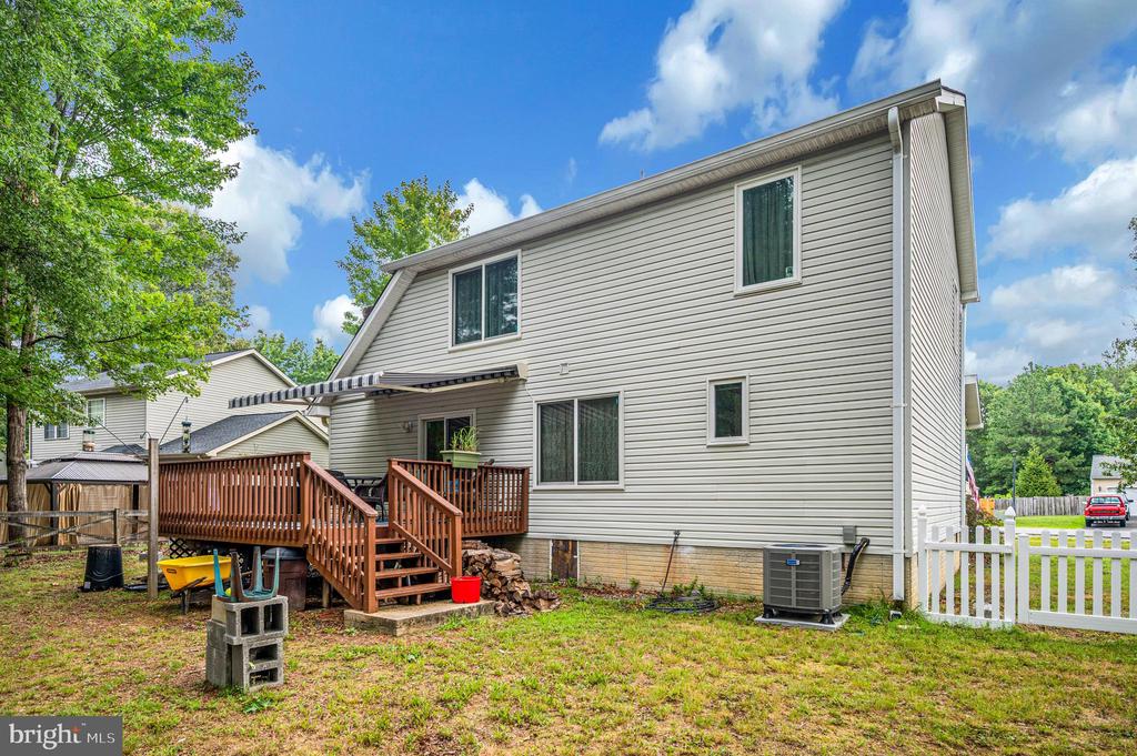 3913 LANCASTER RING ROAD