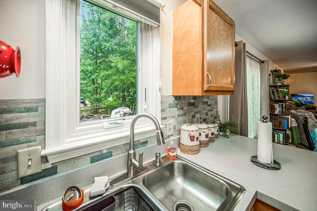3913 LANCASTER RING ROAD