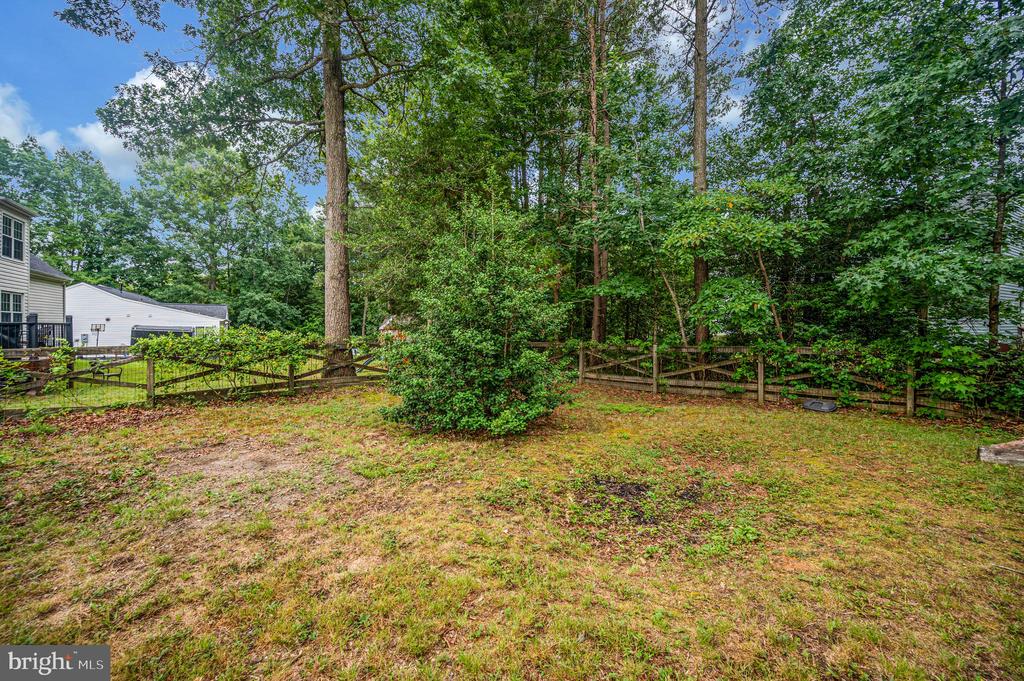 3913 LANCASTER RING ROAD