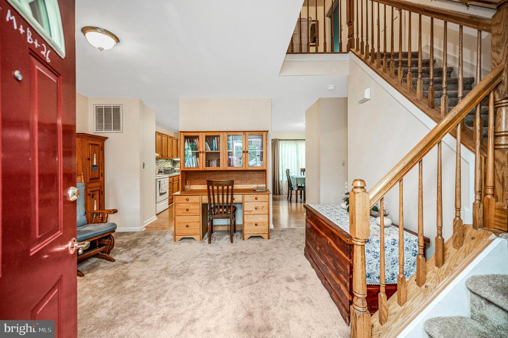 3913 LANCASTER RING ROAD