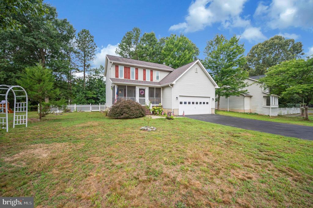 3913 LANCASTER RING ROAD