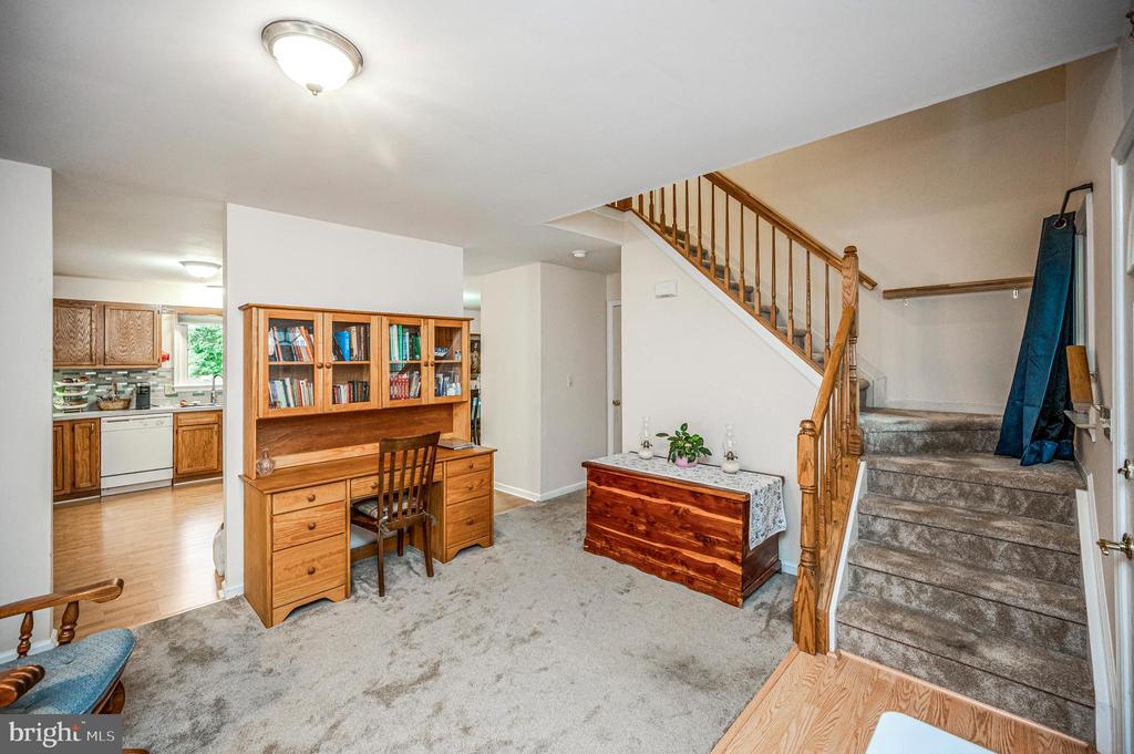 3913 LANCASTER RING ROAD