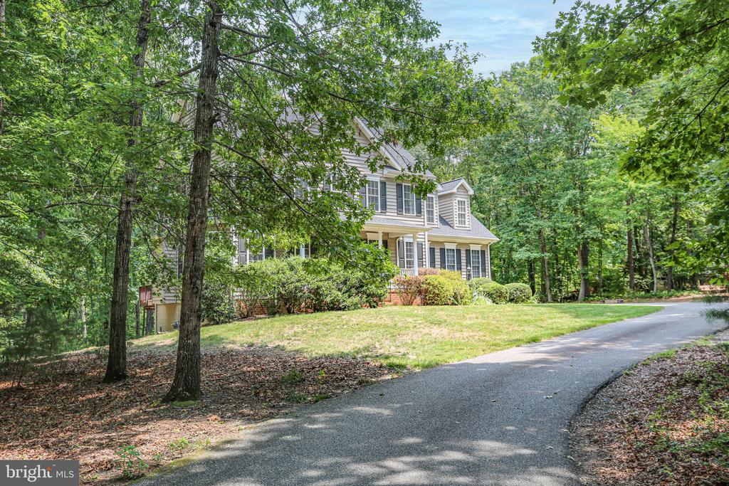 8613 LAROQUE RUN DRIVE