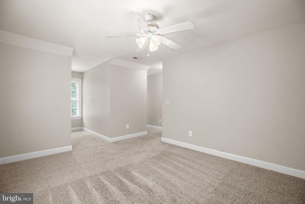 8613 LAROQUE RUN DRIVE