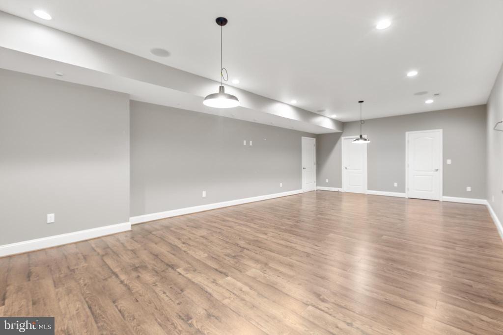 10006 WOFFORD WAY