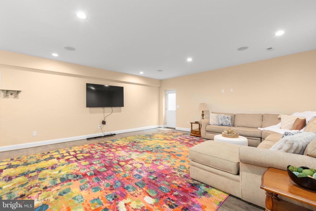 10006 WOFFORD WAY