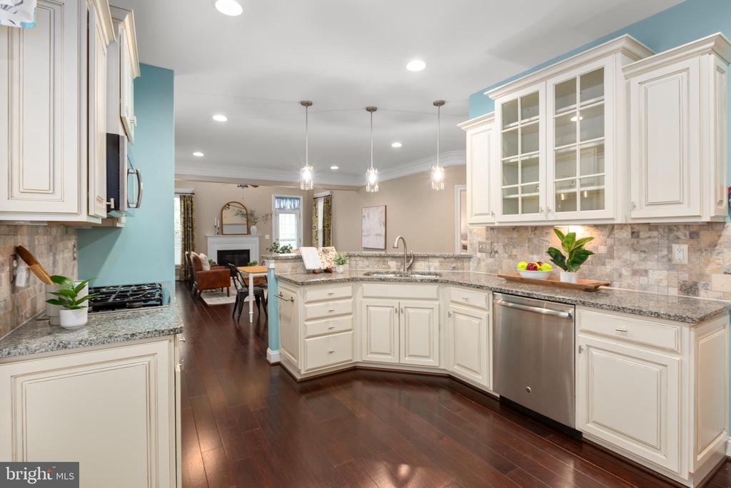 10006 WOFFORD WAY